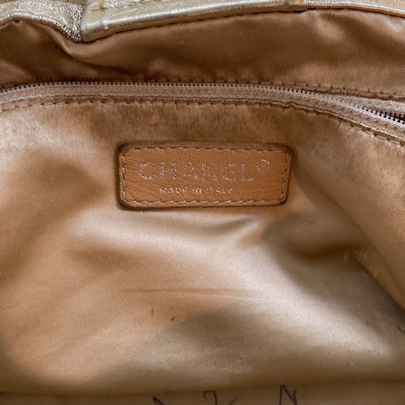 Chanel gold Hollywood leather perforated large flap bag - Picture 4 of 6